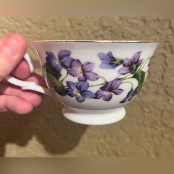 FEBRUARY Vintage AVON ‘Blossoms of the Month’ Teacup & Saucer February Violet - Picture 6 of 10